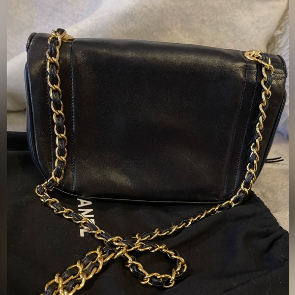 Authentic Vintage CHANEL Black Lambskin Mini CC Full Single Flap Bag - Picture 2 of 14